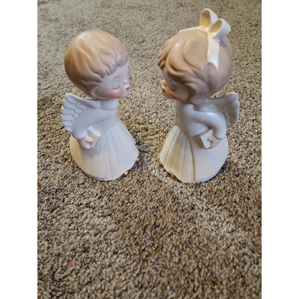 Vintage Kissing Angels Girl & Boy Ceramic‎ Decor Christmas 7 inches tall